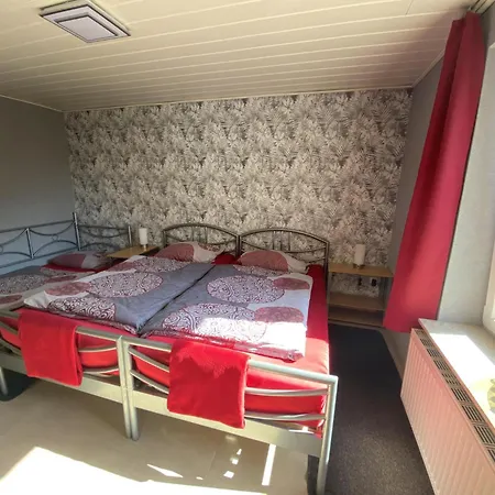 F?r 3 Personen, Zwischen Cuxhaven Und Otterndorf Im Sch?nen Ort דירה